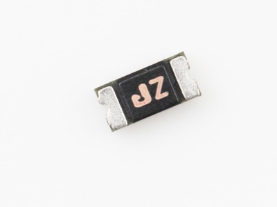 1206系列貼片保險(xiǎn)絲